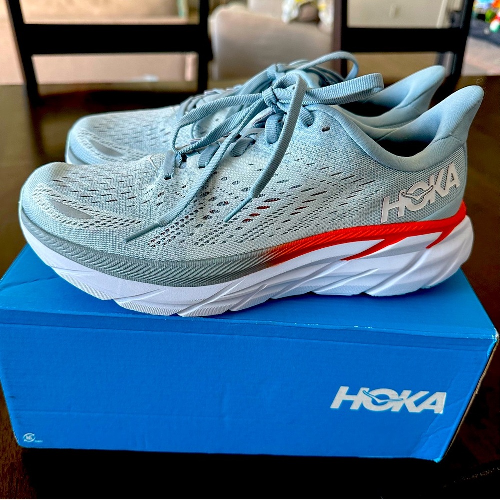 Hoka Womens Clifton 8 running shoes size 8.5